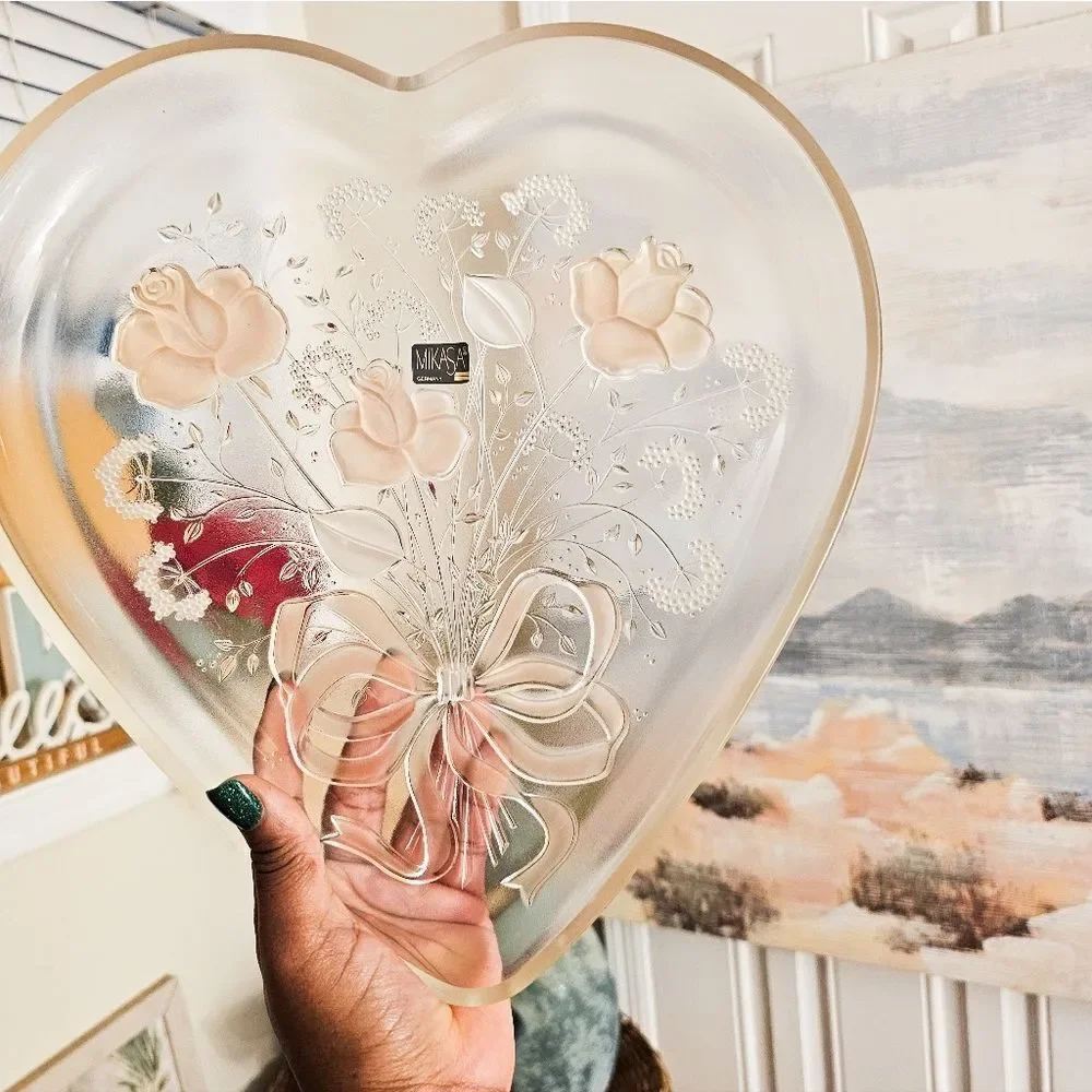 Mikasa Heart-Shaped Frosted Glass Serving Platter in Clear and Cream